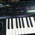 Yamaha DX7.jpg|Соляр Мар'ян 